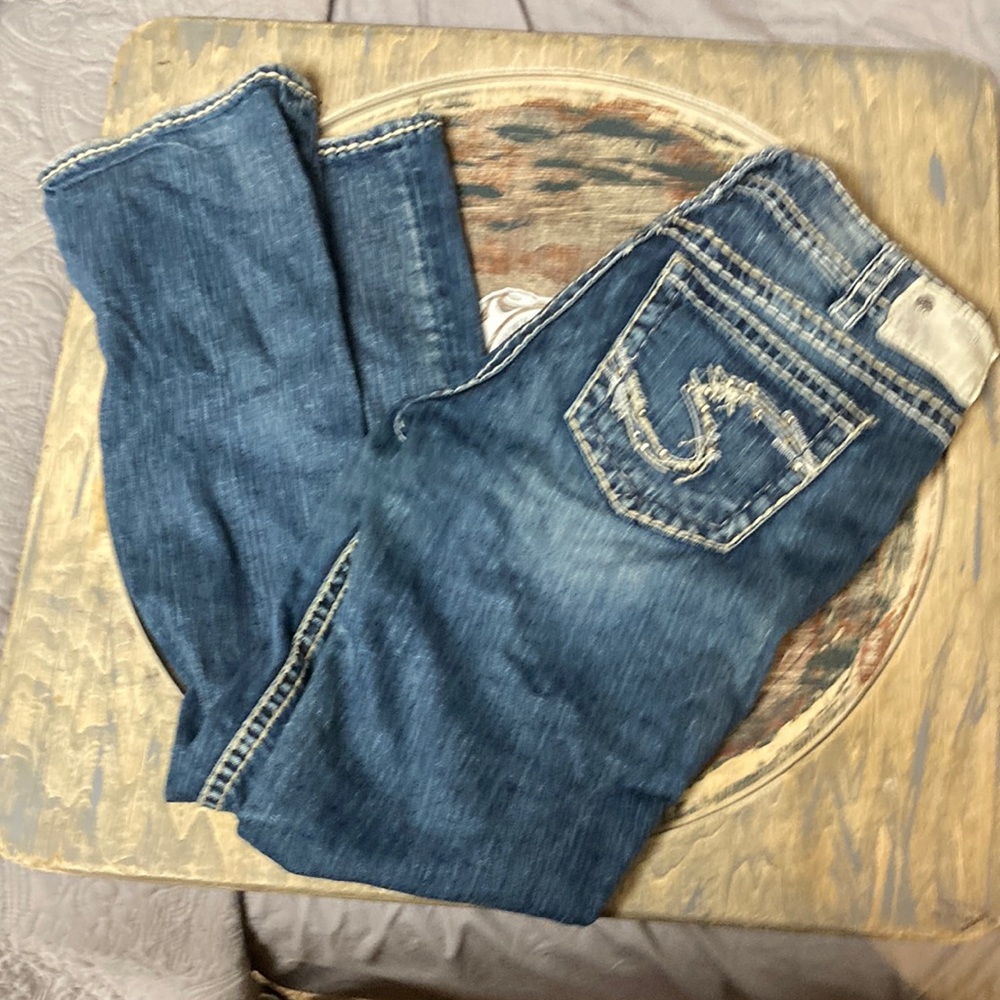 1 barely worn pair of women silver jeans 30 x31